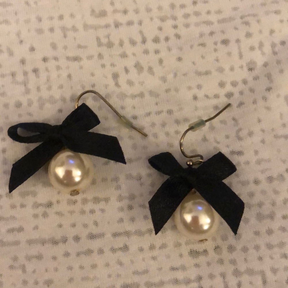 Pearl and Bow earrings
